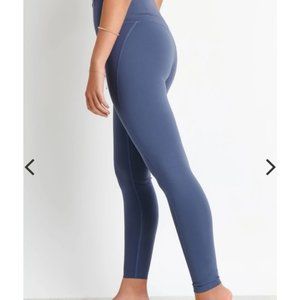 NWOT Girlfriend Collective Capri Legging Tanzanite